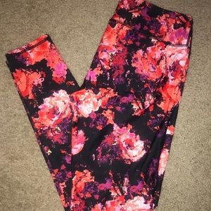Fabletics floral leggings size medium